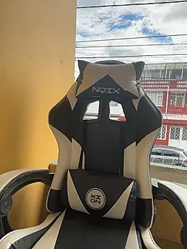 Snapshot of Samantha_firee chatting on 11.18.25 Samantha firee online show from 11.18.25