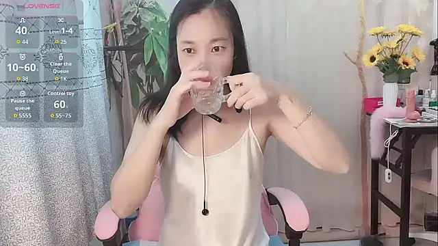 Lingling-Baby520 online show from 07.14.26