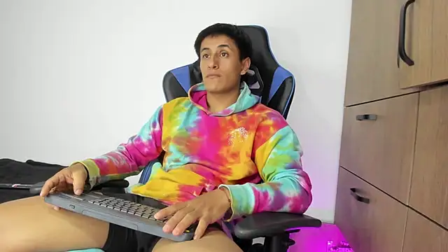 dorman boy online show from 11.17.25