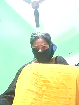 Snapshot of Rsr-1 chatting on 11.02.25 Rsr-1 online show from 11.02.25