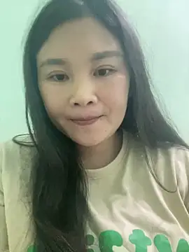 Snapshot of Blue-nice123 chatting on 11.05.25 Blue-nice123 online show from 11.05.25