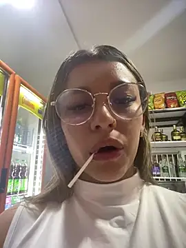 liahot69 online show from 04.28.26