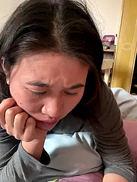 Snapshot of daaqnn chatting on 11.13.25 daaqnn online show from 11.13.25