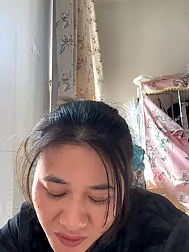 Snapshot of daaqnn chatting on 11.15.25 daaqnn online show from 11.15.25