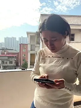 Snapshot of daaqnn chatting on 11.23.25 daaqnn online show from 11.23.25