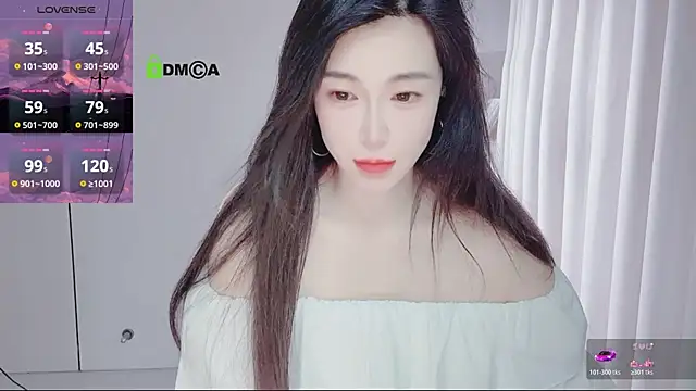 Snapshot of YunShan-33 chatting on 04.18.26 YunShan-33 online show from 04.18.26