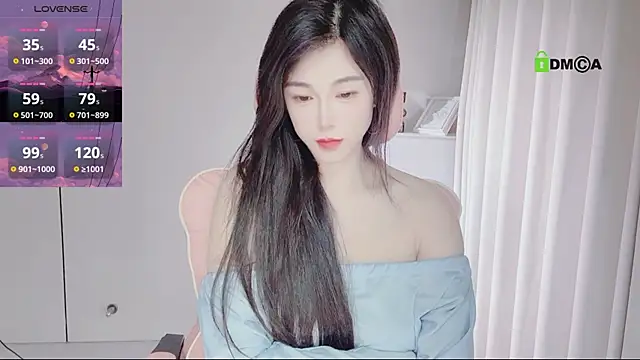 Snapshot of YunShan-33 chatting on 04.22.26 YunShan-33 online show from 04.22.26