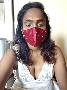 Snapshot of Queen-dhivya chatting on 03.02.26 Queen-dhivya online show from 03.02.26