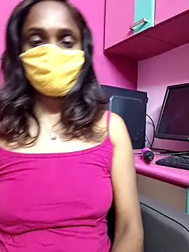 Snapshot of Queen-dhivya chatting on 03.27.26 Queen-dhivya online show from 03.27.26