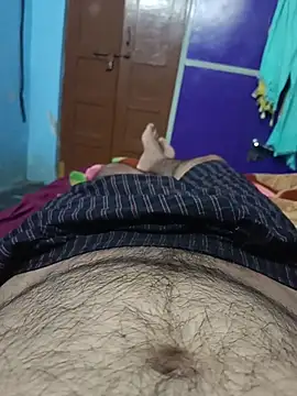 Snapshot of bearslove143 chatting on 11.25.25 bearslove143 online show from 11.25.25