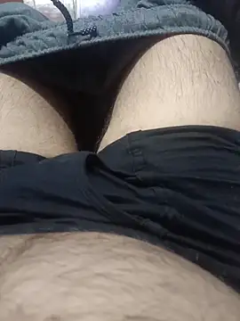 Snapshot of bearslove143 chatting on 12.15.25 bearslove143 online show from 12.15.25