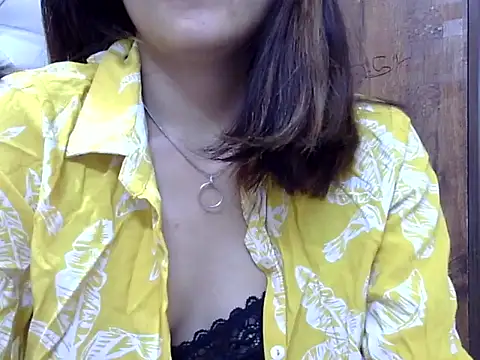 maira 33 online show from 11.15.25