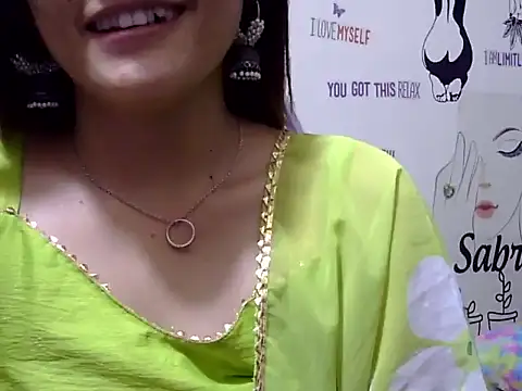 Snapshot of maira_33 chatting on 05.16.26 maira 33 online show from 05.16.26