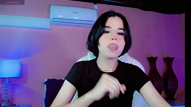 Snapshot of ClaudiaSophia chatting on 11.15.25 ClaudiaSophia online show from 11.15.25