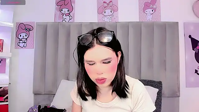 ClaudiaSophia online show from 08.04.26