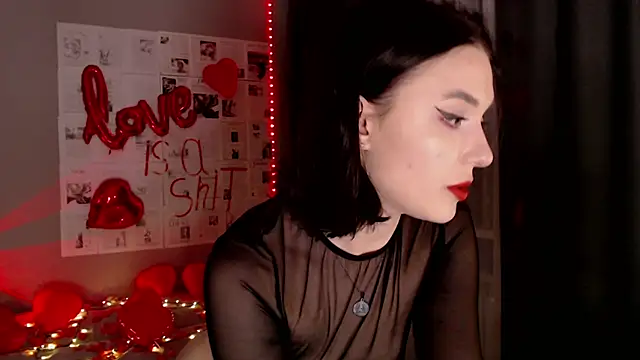 Snapshot of dolll_maiya chatting on 02.14.26 dolll maiya online show from 02.14.26