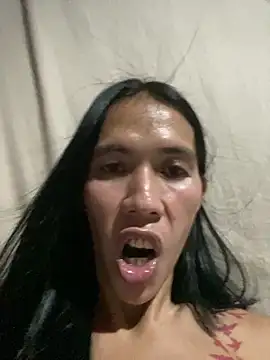 bellaUtops online show from 11.23.25