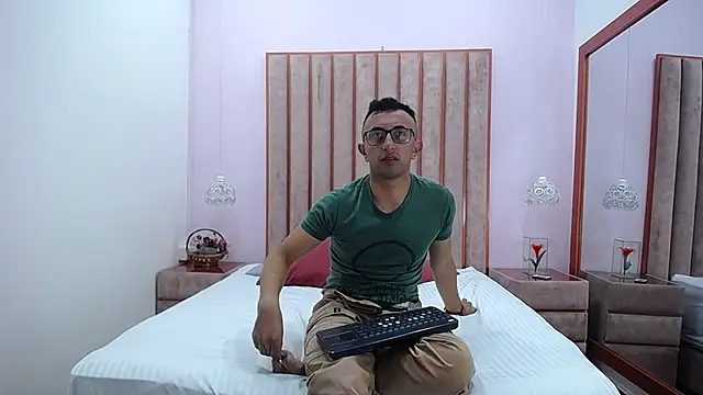 Addam Hunter online show from 11.10.25