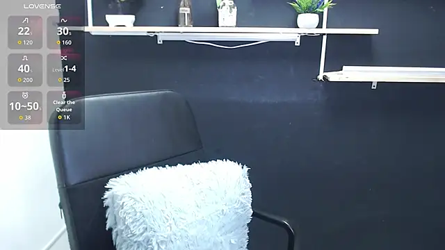 Lauryn Jones online show from 06.13.26