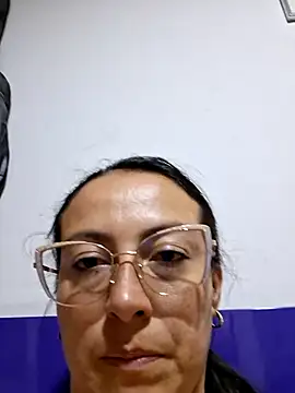 Snapshot of Lauryn_Jones chatting on 07.05.26 Lauryn Jones online show from 07.05.26