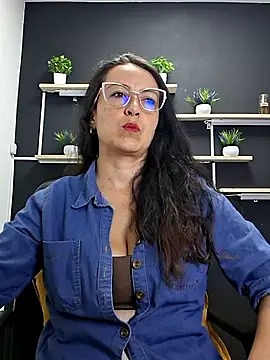 Snapshot of Lauryn_Jones chatting on 07.10.26 Lauryn Jones online show from 07.10.26