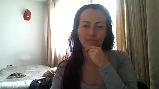 Snapshot of Lauryn_Jones chatting on 07.21.26 Lauryn Jones online show from 07.21.26