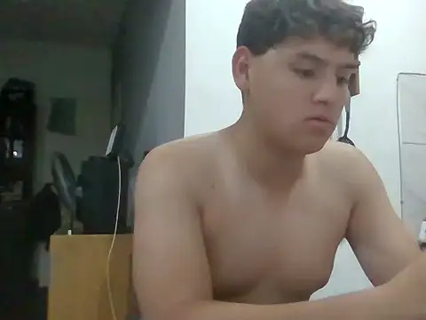 Snapshot of Myboy0020 chatting on 11.24.25 Myboy0020 online show from 11.24.25