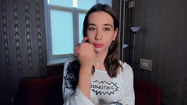 Snapshot of JacalynSchreiber chatting on 11.08.25 JacalynSchreiber online show from 11.08.25