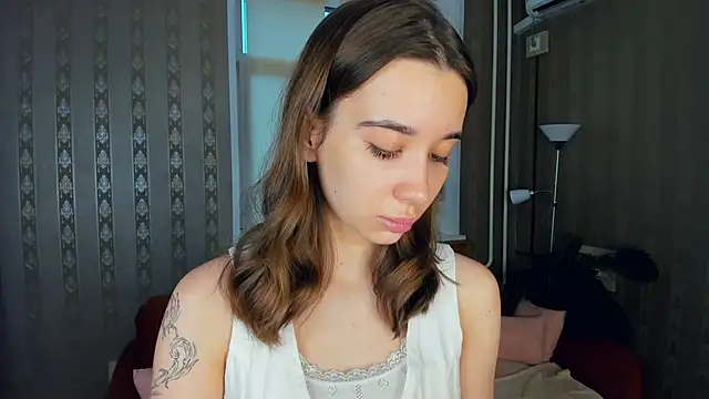 Snapshot of JacalynSchreiber chatting on 11.18.25 JacalynSchreiber online show from 11.18.25