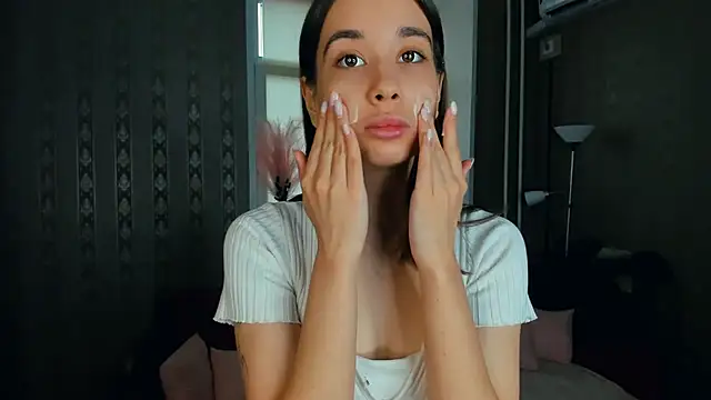 Snapshot of JacalynSchreiber chatting on 12.04.25 JacalynSchreiber online show from 12.04.25