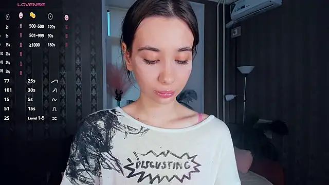 Snapshot of JacalynSchreiber chatting on 12.18.25 JacalynSchreiber online show from 12.18.25