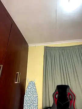 MiyaXo2 online show from 12.19.25