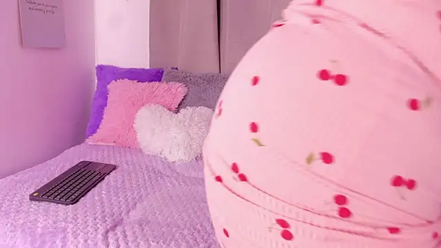 alanaa gomezz online show from 12.01.25