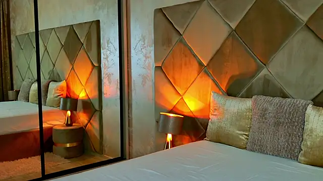 Snapshot of Myla-b chatting on 03.15.26 Myla-b online show from 03.15.26