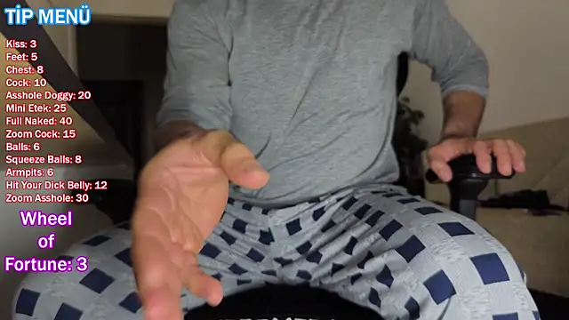 Snapshot of gizemllixxx chatting on 11.20.25 gizemllixxx online show from 11.20.25