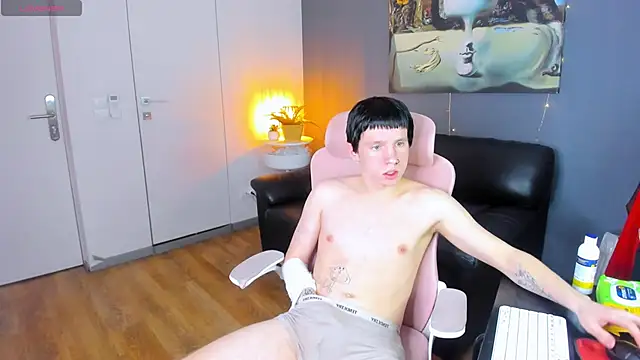 CutieKai  online show from 04.09.26