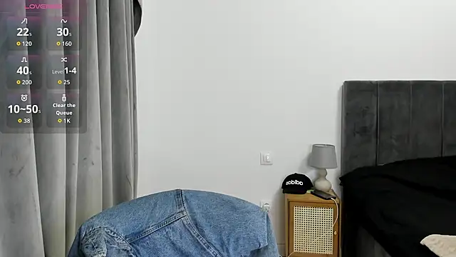 ScarletFlamee online show from 11.09.25