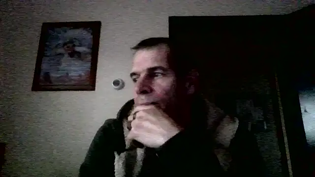 Snapshot of paulus52 chatting on 11.18.25 paulus52 online show from 11.18.25