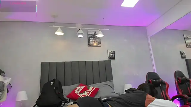 Snapshot of kendra_london chatting on 01.10.26 kendra london online show from 01.10.26