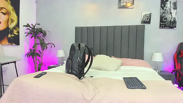 kendra london online show from 04.28.26