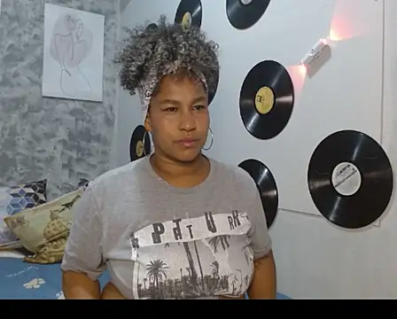 Snapshot of Ambar_foxy chatting on 11.24.25 Ambar foxy online show from 11.24.25