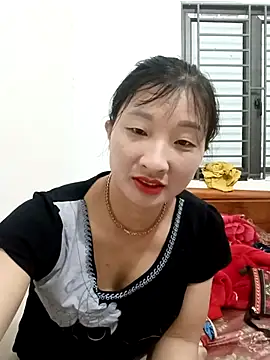 Snapshot of wees-lind chatting on 12.05.25 wees-lind online show from 12.05.25