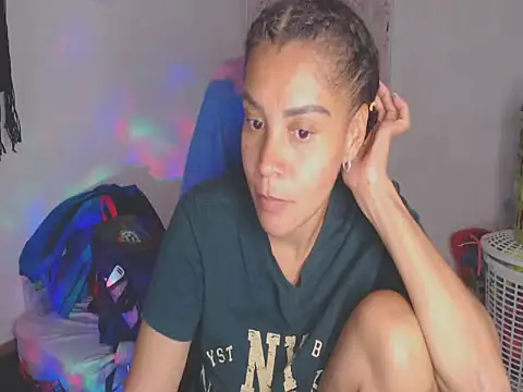 Snapshot of shayna_cute chatting on 06.05.26 shayna cute online show from 06.05.26