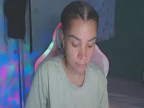 shayna cute online show from 07.15.26