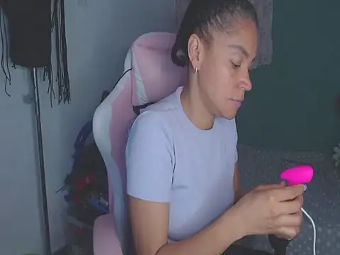 shayna cute online show from 07.18.26