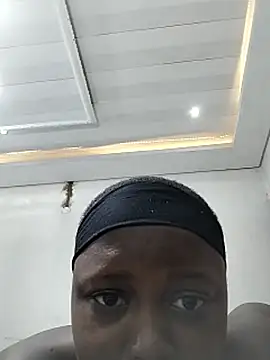 SweetSavage18 online show from 03.11.26