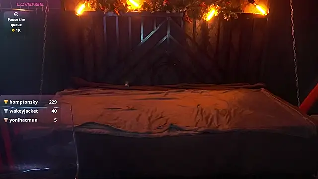 DanielaReign online show from 12.20.25