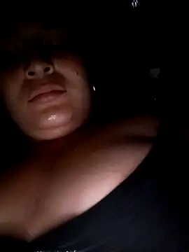 Snapshot of SEREN-G chatting on 11.06.25 SEREN-G online show from 11.06.25