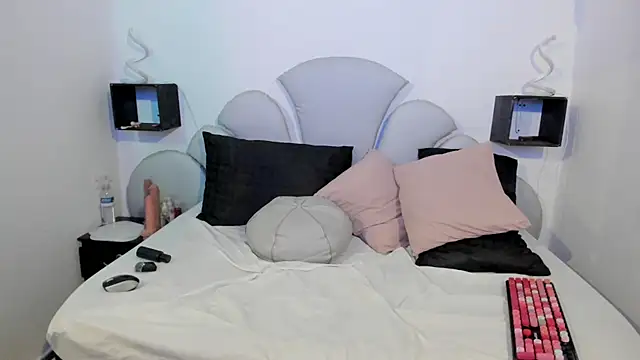 Emmily-sweet online show from 08.08.26