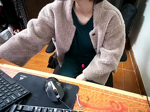 Snapshot of ---Lusi03--- chatting on 02.05.26 ---Lusi03--- online show from 02.05.26